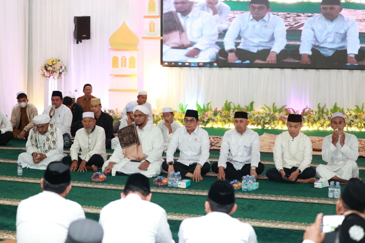 Silaturahmi Bupati Andi Rudi Latif dengan SKPD : Ajang Memperkuat Sinergi Seluruh Elemen Pemerintahan di Kabupaten Tanah Bumbu.