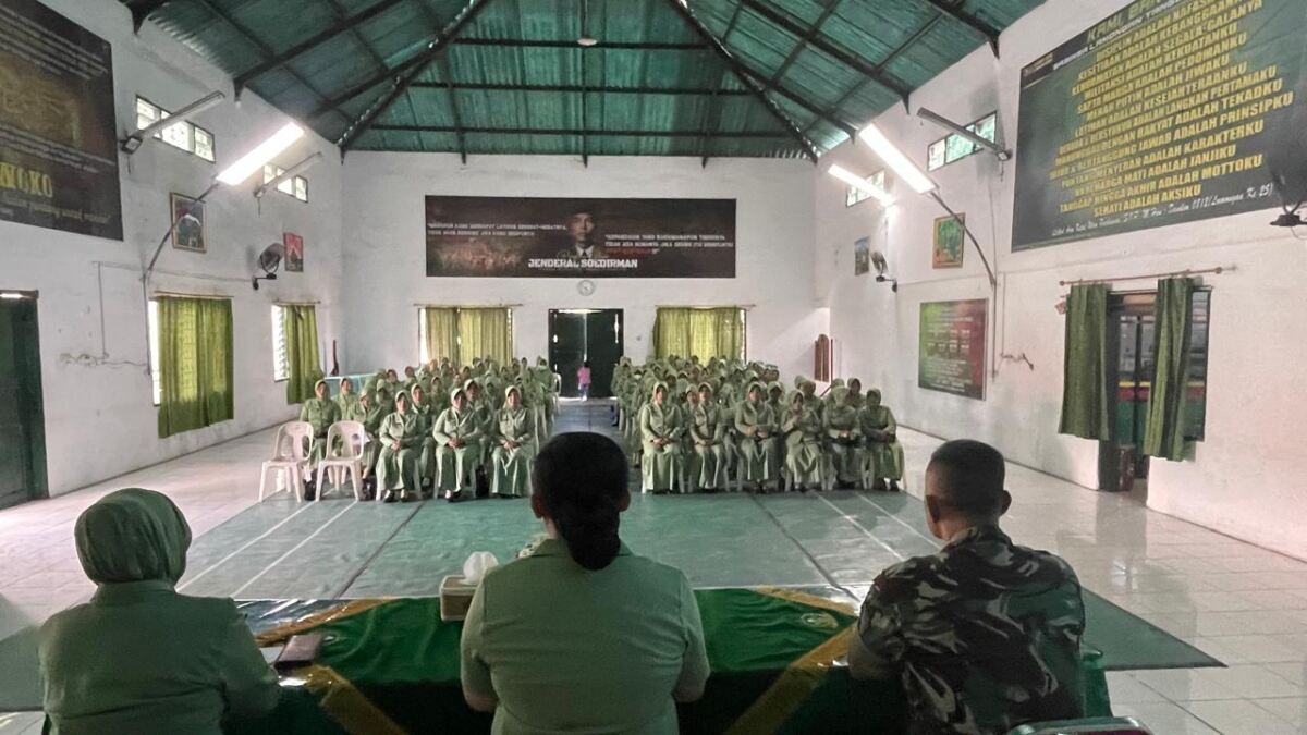 Persit KCK Cabang XXVII Dim 0812 Lamongan Gelar Penyuluhan Hukum