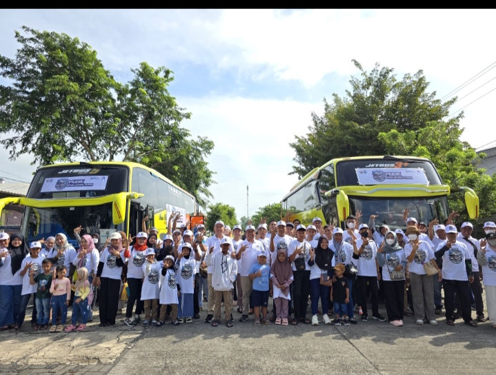 Mudik Gratis, KIW Lepas 100 Pemudik dari Semarang