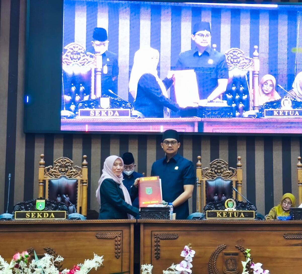 Gelar Paripurna, DPRD Tanbu Terima Usulan 2 Raperda