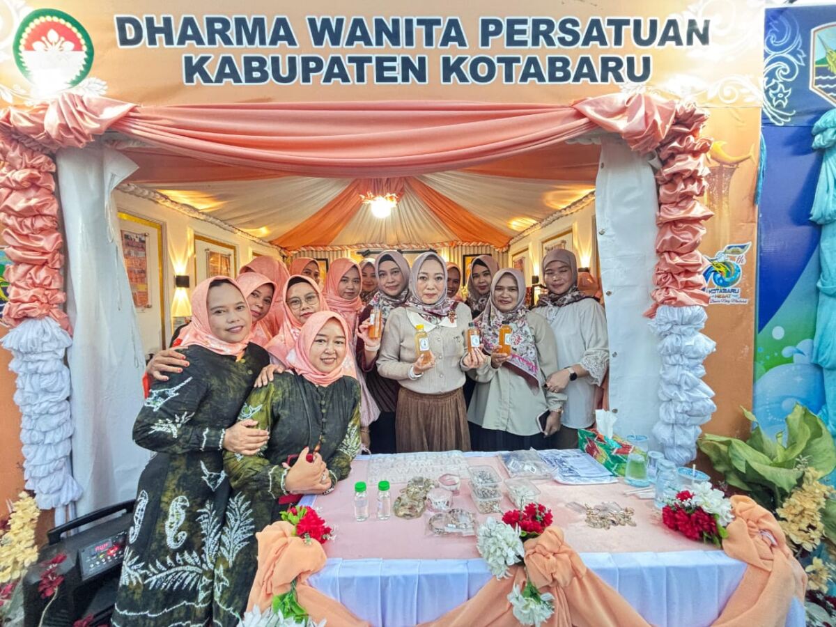Dharma Wanita Persatuan Kotabaru Tampilkan Produk Unggulan Eco Enzim di Saijaan Expo 2025