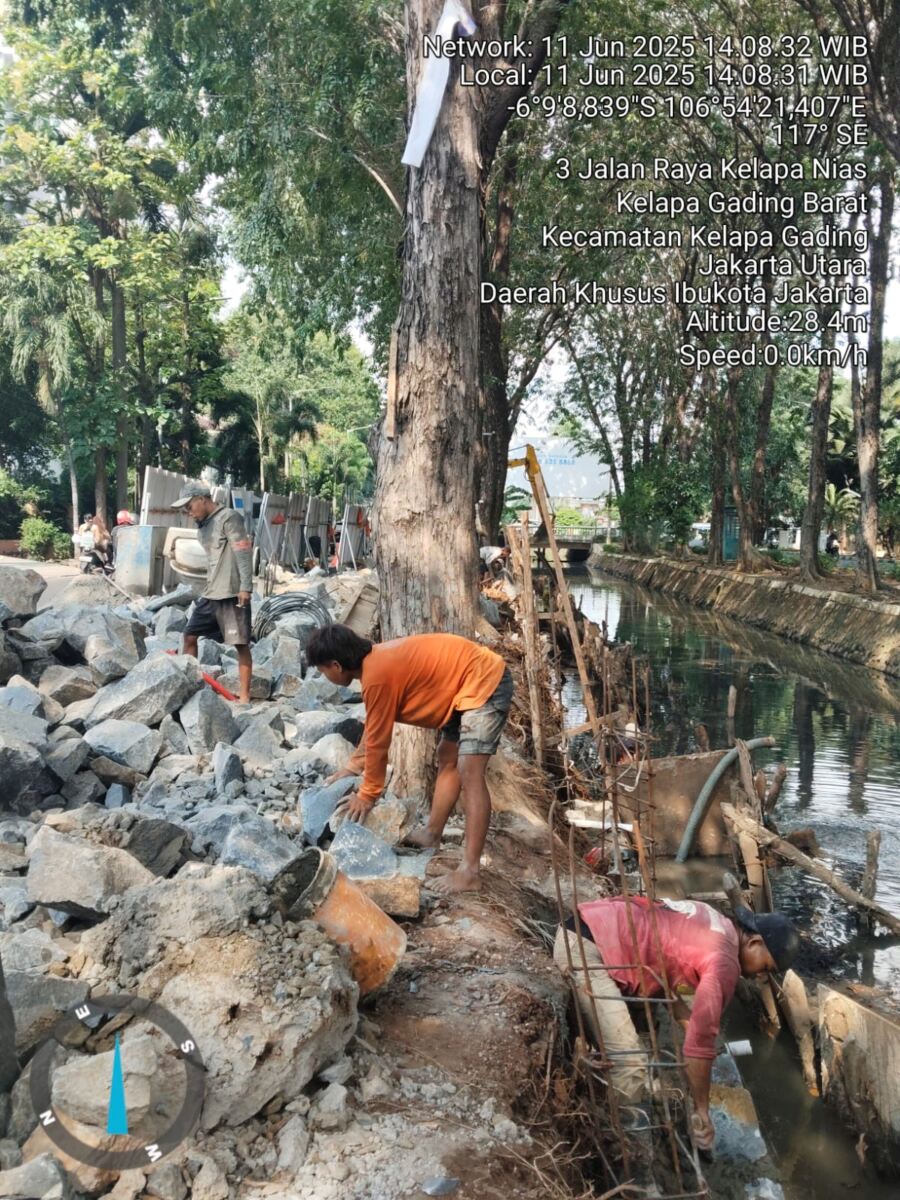 Diduga Sarat “Penyimpangan,” Ahmad Saiful, Belum Bongkar Dan Perbaiki Kembali Saluran PHB Kelapa Gading.