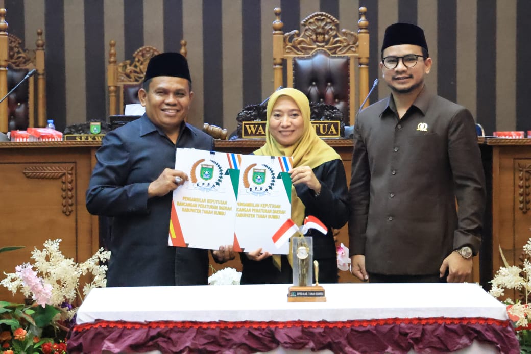 DPRD Tanah Bumbu Setujui Aturan Baru soal Gedung, Lingkungan, dan Pajak