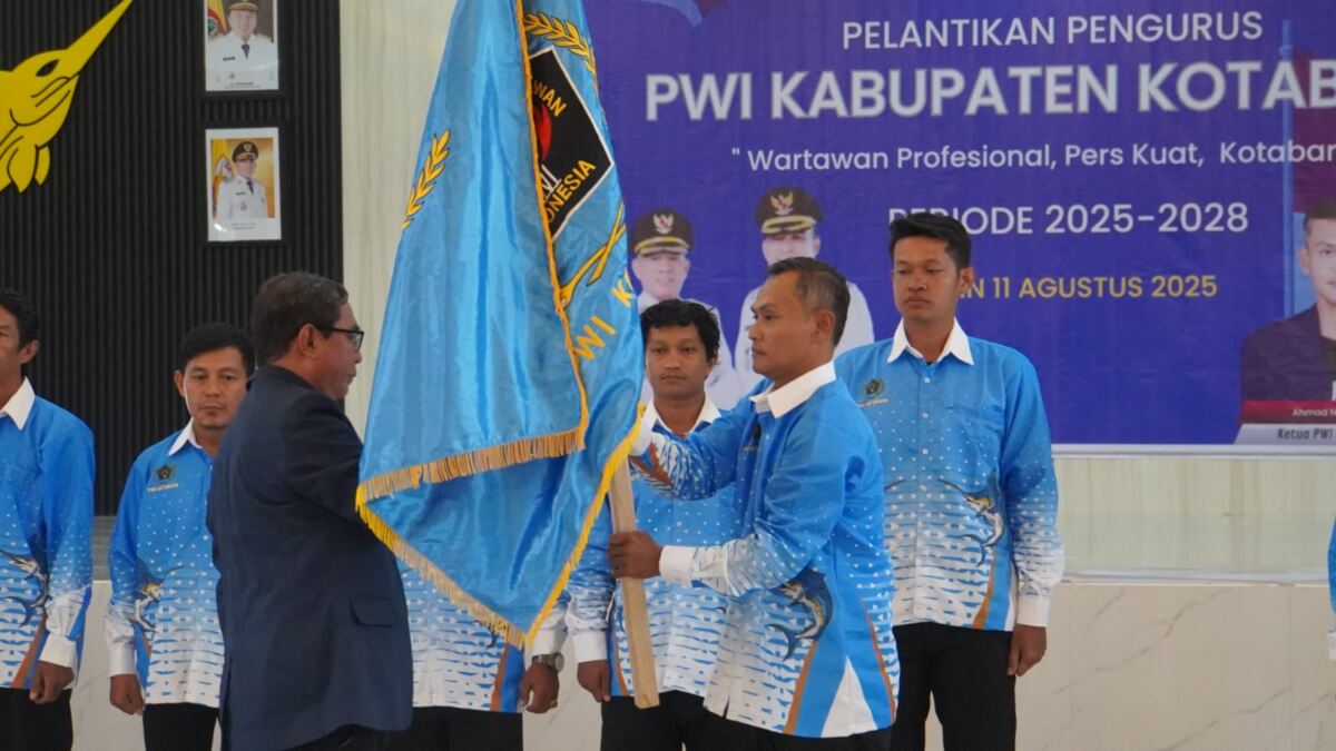 Pengurus PWI Kotabaru 2025–2028 Resmi Dilantik, Tegaskan Profesionalisme Pers di Era Digital