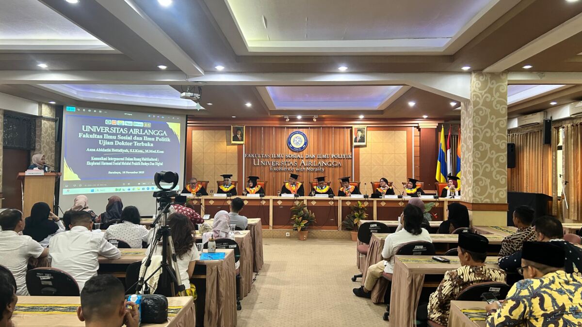 Menyatukan Generasi di Era Digital: Azza Abidatin Bettaliyah Sukses Jalani Ujian Disertasi Terbuka di Unair