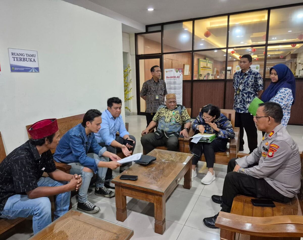 Keluarga Ahli Waris Berunjuk Rasa, Menuntut Uang Konsinyasi Jalan Tol