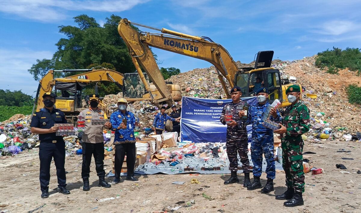 Bea Cukai Kotabaru Musnahkan Barang Kena Cukai Ilegal Senilai Rp503 Juta