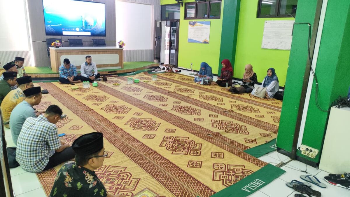 Menutup 2025 dengan Syukur dan Optimisme: FEB UNISLA Rayakan Capaian Doktoral, Akreditasi, dan Prestasi Dosen