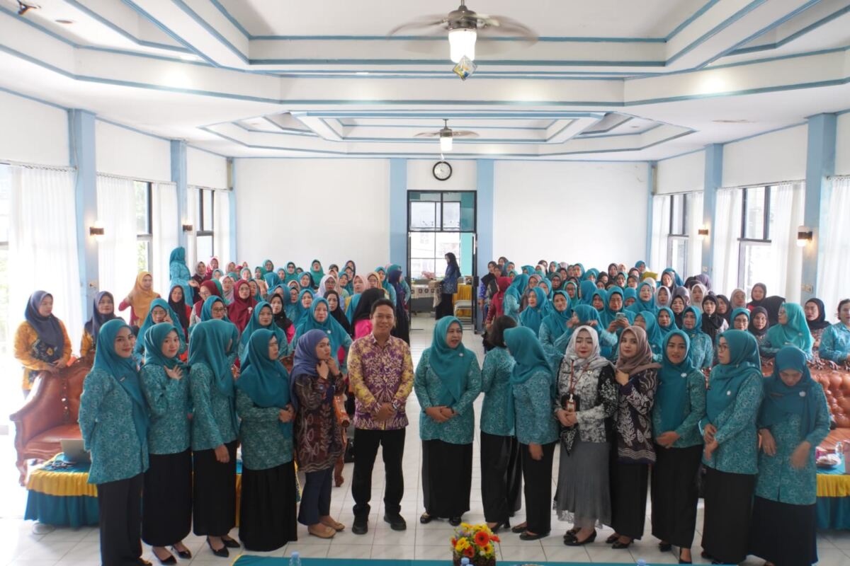 TP PKK Kotabaru Gelar Pembinaan PAAR: Bekali Orang Tua Hadapi Tantangan Pola Asuh di Era Digital