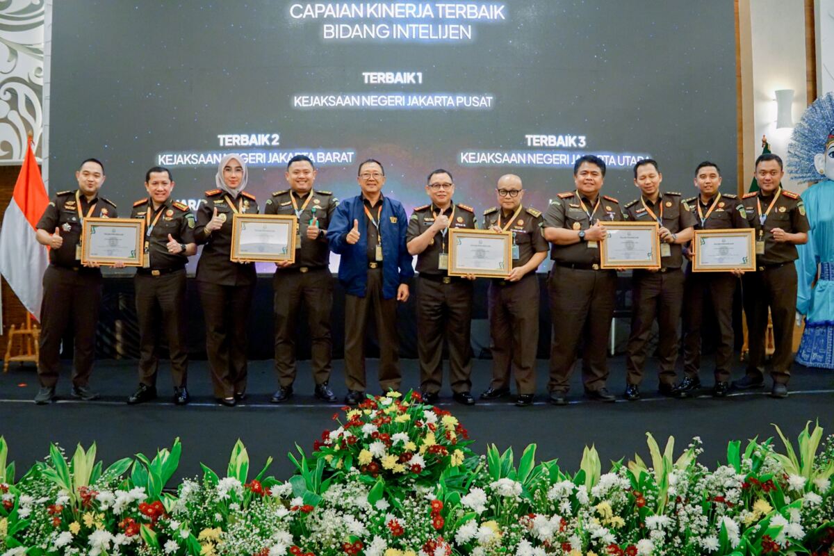 Momen Penting dan Pencapaian Terbaik Kejari Jakarta Pusat Raih Juara Umum Terbaik ke 1 Se-DK Jakarta Pada Rakerda Kejati 2025