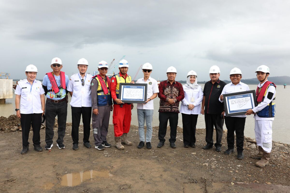 DPRD Tanah Bumbu Tinjau Pembangunan Jembatan Strategis Pulau Kalimantan–Pulau Laut
