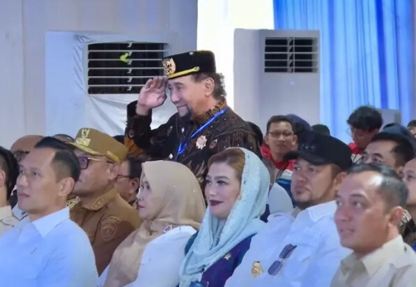 Polemik Adab Protokoler di Kaltim, Teguran Terbuka Presiden Prabowo Terkait Posisi Duduk Sultan Kutai