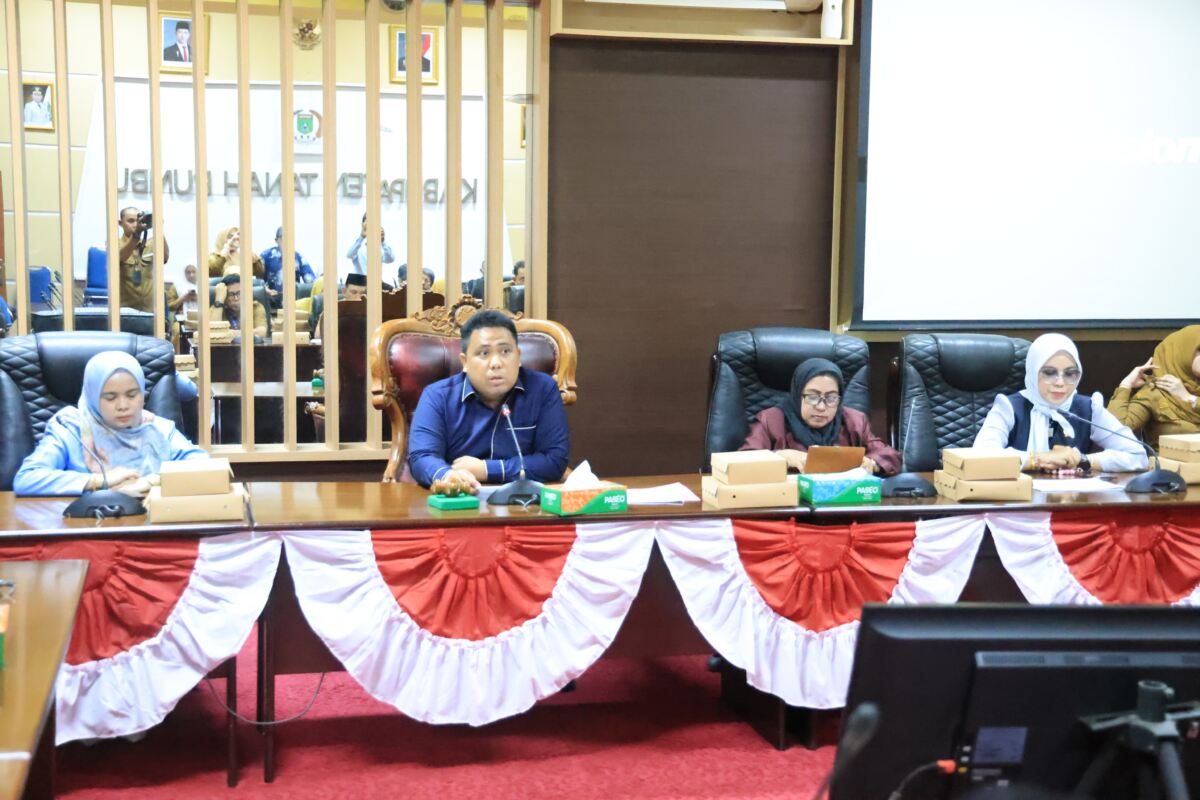 Rapat Komisi I DPRD Tanah Bumbu Soroti Realisasi Beasiswa Siswa Berprestasi dalam Raker 2026