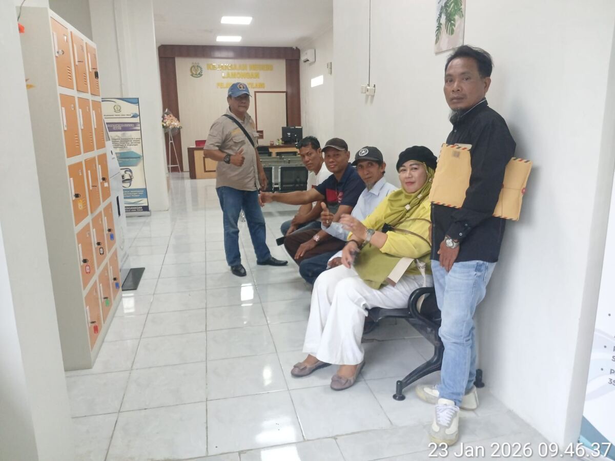 Warga Dusun prijeklor Datang Ke Kejaksaan Pertanyakan Laporan Dugaan Korupsi Mantan Kasun