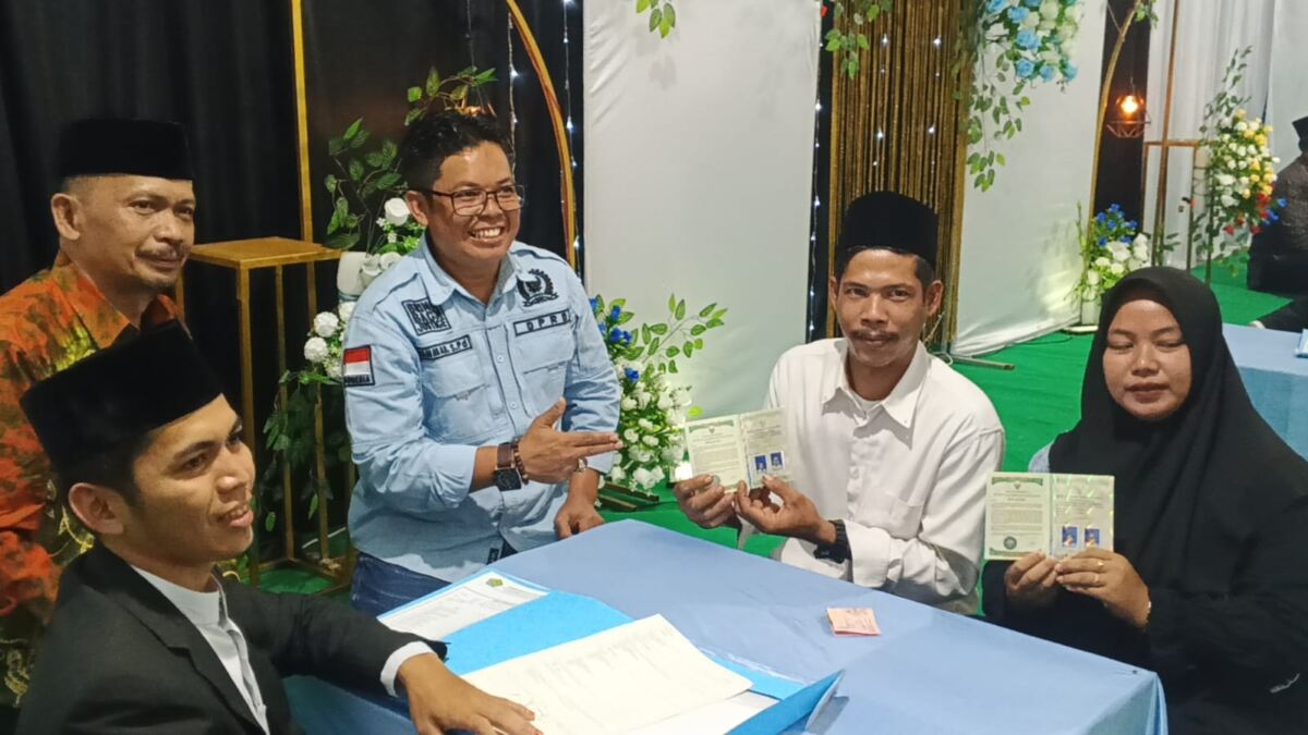 Rahmad Hadiri Itsbat Nikah dan Nikah Massal di Sampanahan