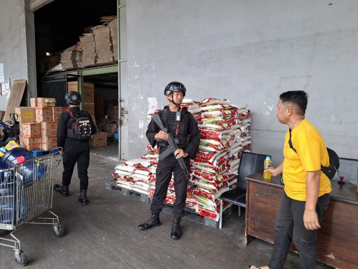 Benteng Keamanan di Tengah Keriuhan: Brimob Kaltim Siaga Penuh Kawal Denyut Nadi Balikpapan Jelang Lebaran