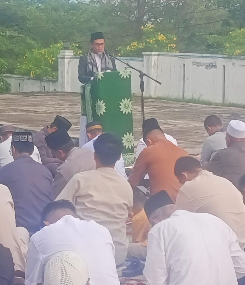 Isak Tangis di Pelataran Unismuh Palu: Memuliakan Ibu, Mengetuk Pintu Langit di Hari Fitri