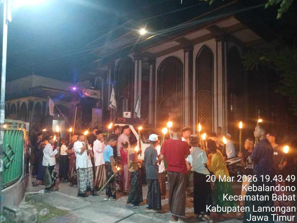 Meriahkan Malam Idul Fitri, Remaja Masjid Ataqwa Gelar Takbiran Keliling dan Pawai Obor di Desa Kebalandono