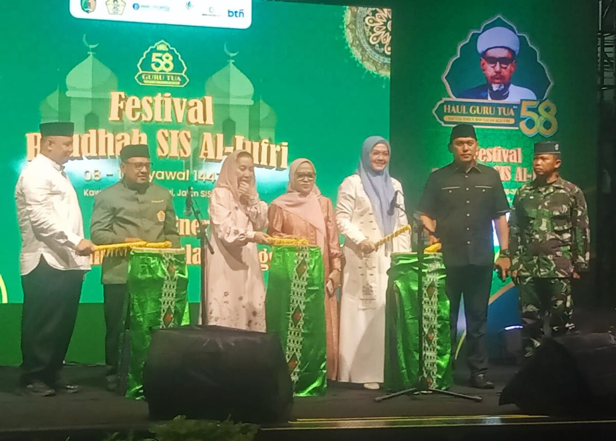 Menjaga Khidmat di Tanah Berkah: Sentuhan Humanis Kapolresta Palu Kawal Festival Raudah dan Haul Guru Tua ke-58