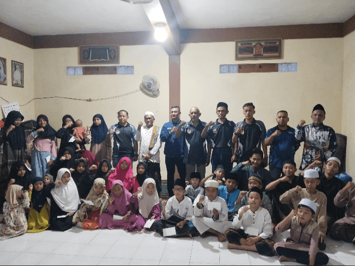 Ramadhan Bela Negara, FKBN Lamongan Santuni Anak Yatim-piatu, Bagi Takjil dan Bukber.