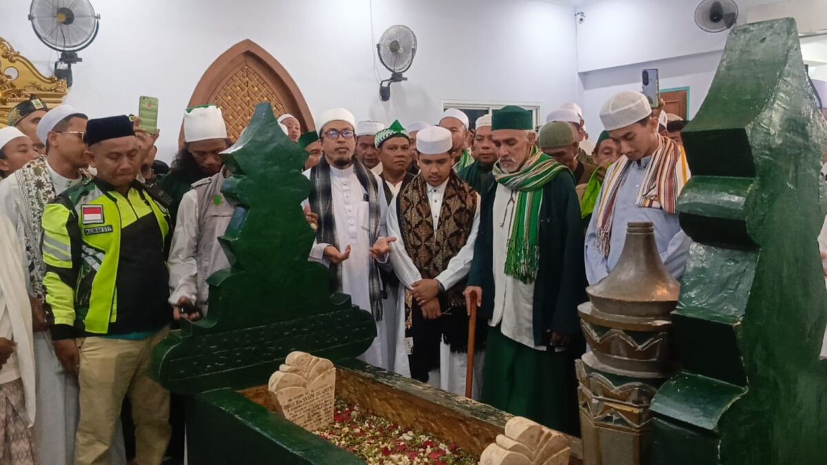 Cahaya di Atas Cahaya: Jejak Kerinduan Majelis Dzikir Nuurul Khairaat di Haul Guru Tua ke-58