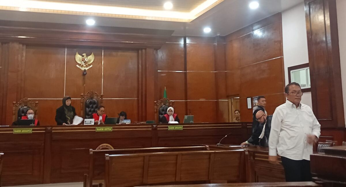 Hakim PN Jakut Perintahkan JPU Hadirkan Saksi Perkara Pemalsuan SHM Terdakwa Notaris dan Pengacara