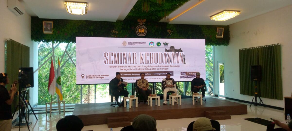 Seminar Kebudayaan “Bedah Sejarah , makna dan fungsi Gapura Paduraksa Bersayap Sebagai ikon Budaya Kabupaten Lamongan”.