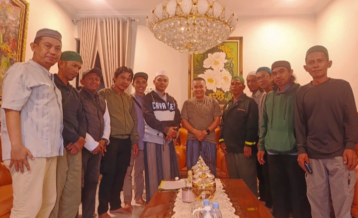 Fajar Ukhuwah di Jalan Nuri: Kala Barisan Penjaga Ulama Menjemput Ridha Allah di Kediaman Walikota Palu