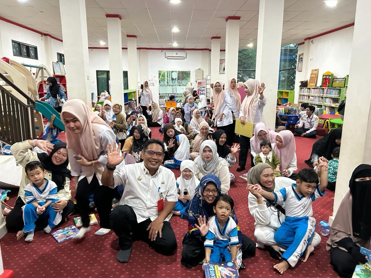 Dispersip Kotabaru Perkuat Budaya Literasi Sejak Dini Lewat Kunjungan Edukasi Anak Usia Dini