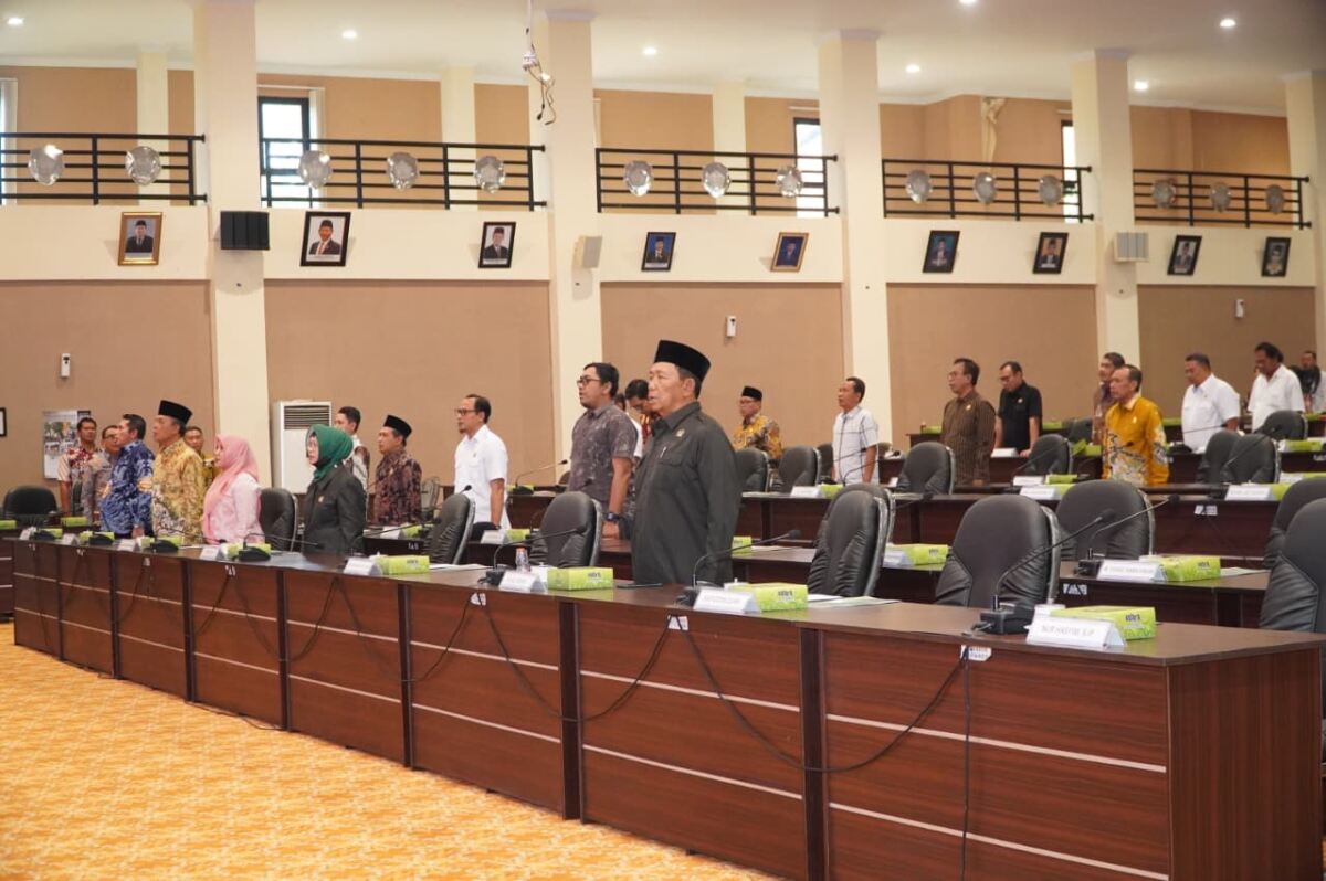 Bupati  Lamongan Yes Sampaikan Pertanggungjawaban Pelaksanaan APBD 2025