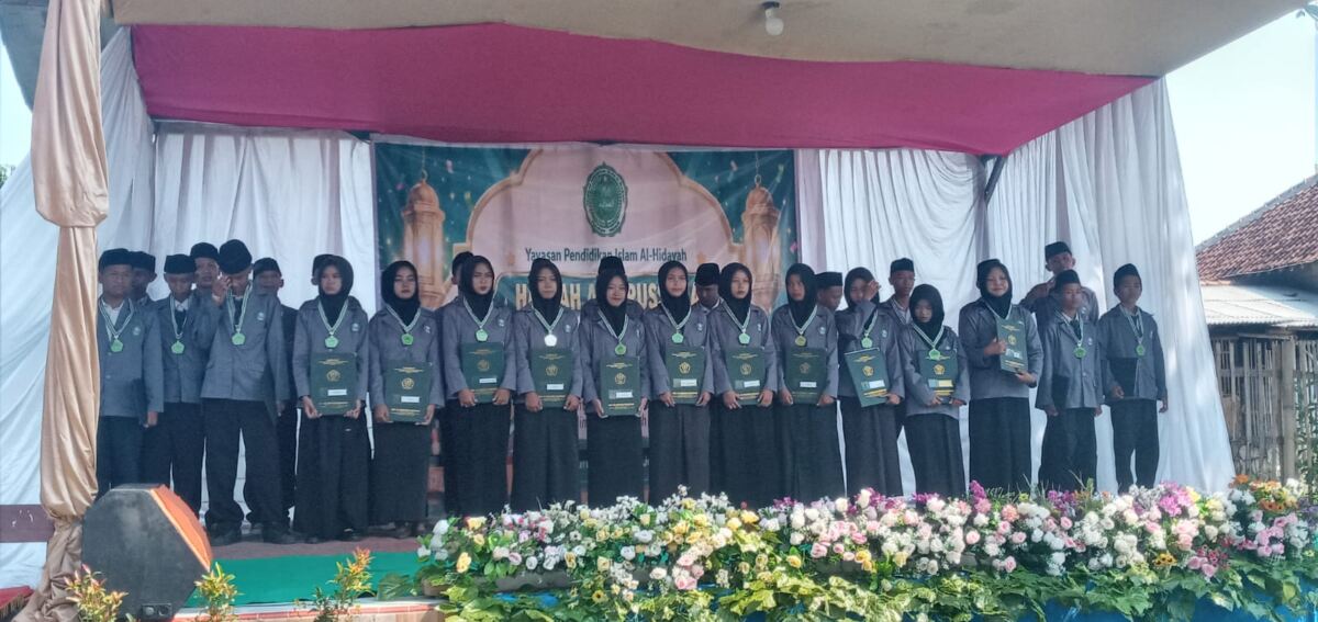 Yayasan Pendidikan islam Al-Hidayah Adakan HAFLAH AKHIRUSSANAH dan PELEPASANs