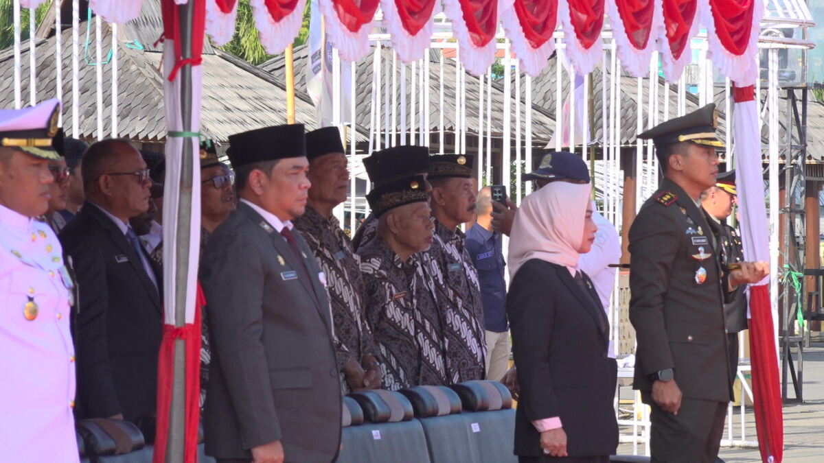 Pemkab Kotabaru Hadiri Apel Hari Bhayangkara ke-80, Perkuat Sinergi Demi Keamanan Daerah