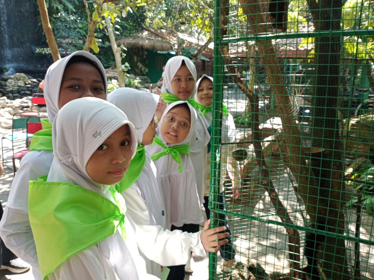 Muharam Ceria 1448 H, IZI Jateng Berbagi Bahagia bersama 100 Anak Yatim
