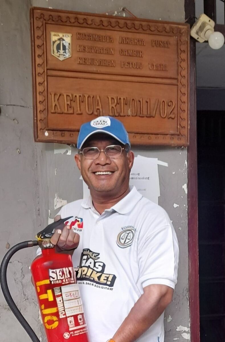 Gubernur Jakarta Pramono Menghimbau Satu Rukun Tetangga (RT) Memiliki Satu Apar
