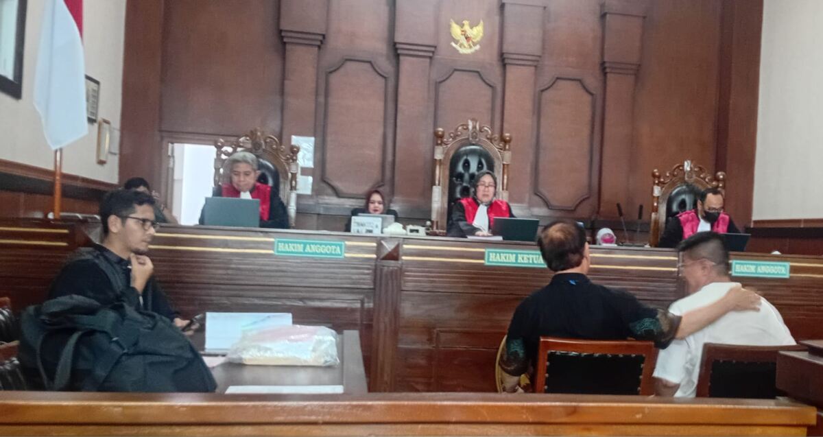 Majelis Hakim Pertanyakan Barang Bukti HP ke JPU Saat Persidangan Diduga Raib