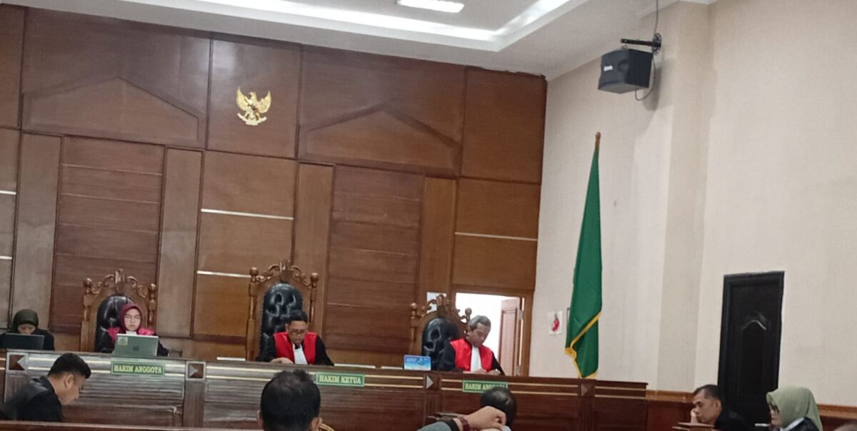 Edarkan Kosmetik Tanpa izin, Kawiro Susilo Dirut PT.Amosys Indonesia Dituntut 4 Tahun