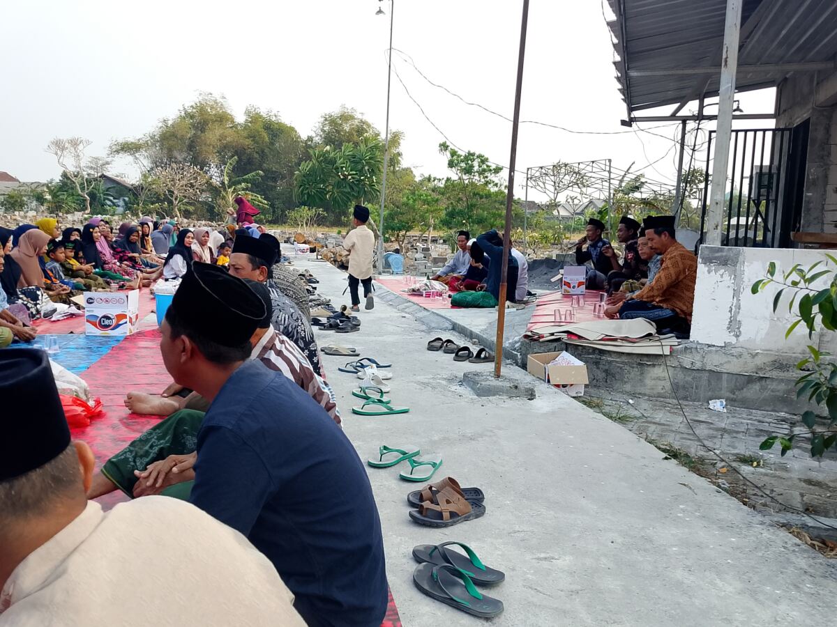 Warga Dusun Karang Sekaran Adakan Tasyakuran dan Kirim Doa untuk Ahli Kubur