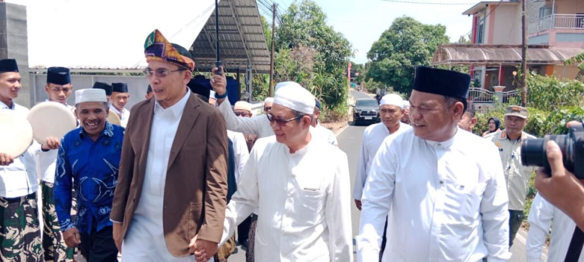 TGB Kunjungi Kotabaru, Titip Pesan Jaga Sejarah dan Khazanah Daerah