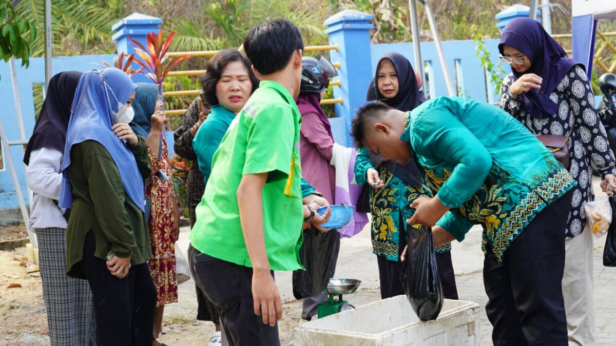 Gerai Ikan Murah Kotabaru Diserbu Warga, 100 Kg Ludes Diminati