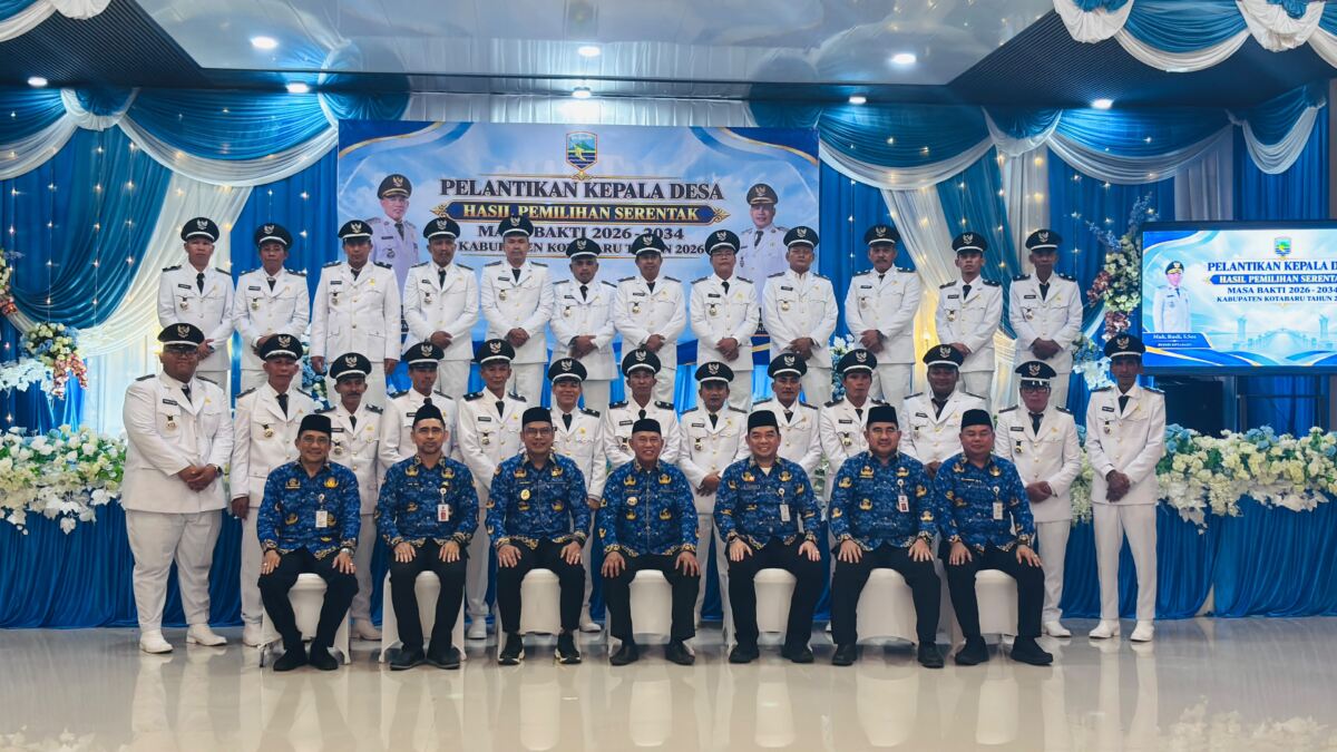 Lantik 41 Kades, Bupati Kotabaru Tekankan Pelayanan dan Persatuan